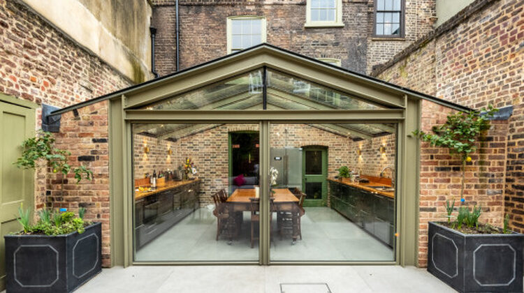 Fulbrooke road outside 547x365