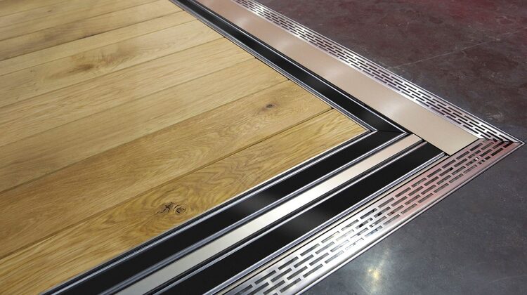 minimal windows 4+ freeway base drainage example in a showroom