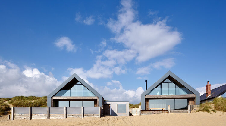 minimal-windows-camber-sands-amazing-spaces300DPI