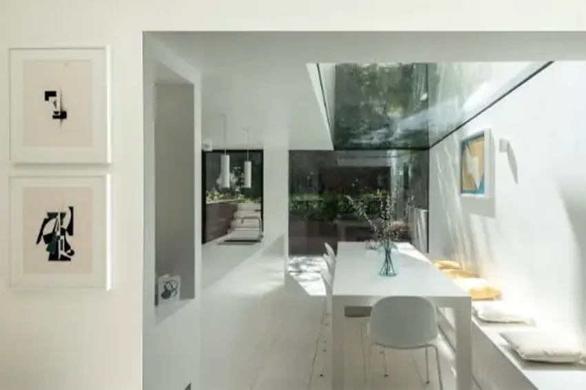 structural glazing with aluminium door