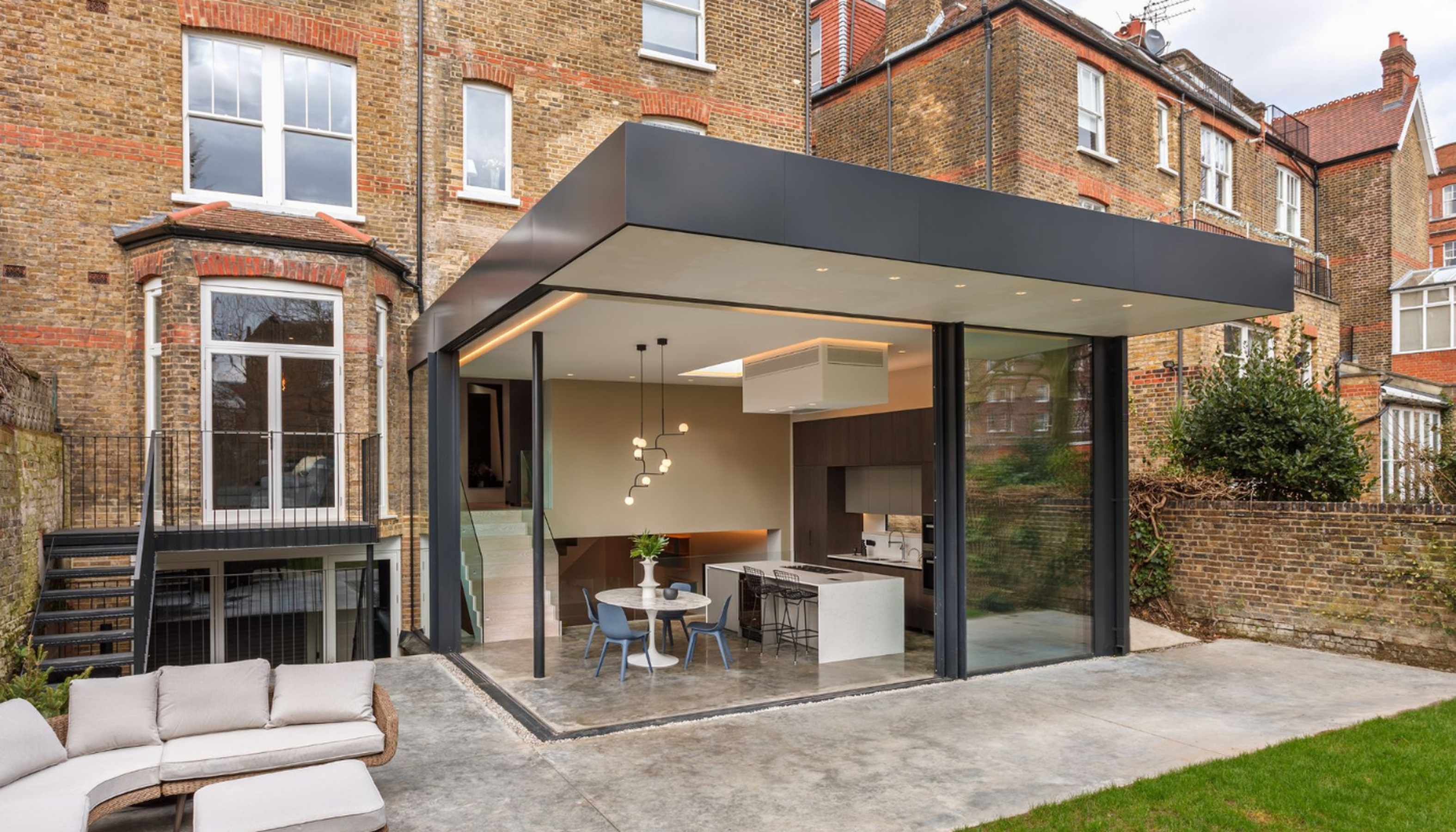 Open_Corner_Sliding_Doors Compayne_Gardens