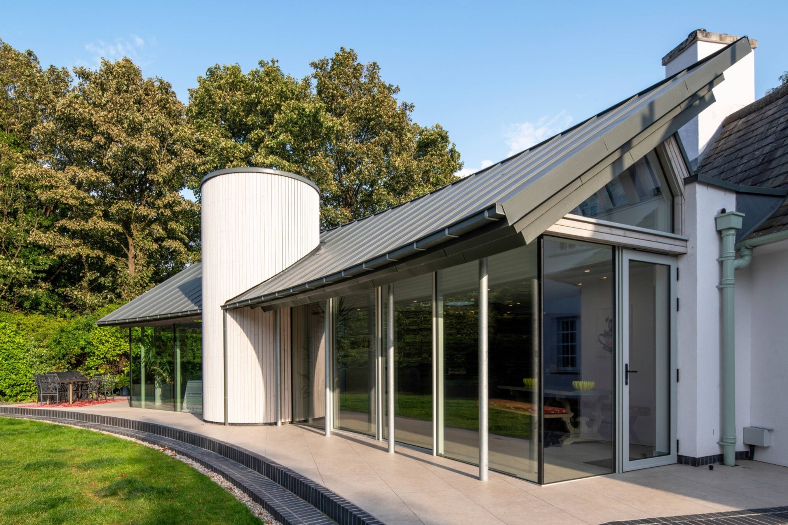 Side External View of Glenwood Curved Sliding Doors in Scotland