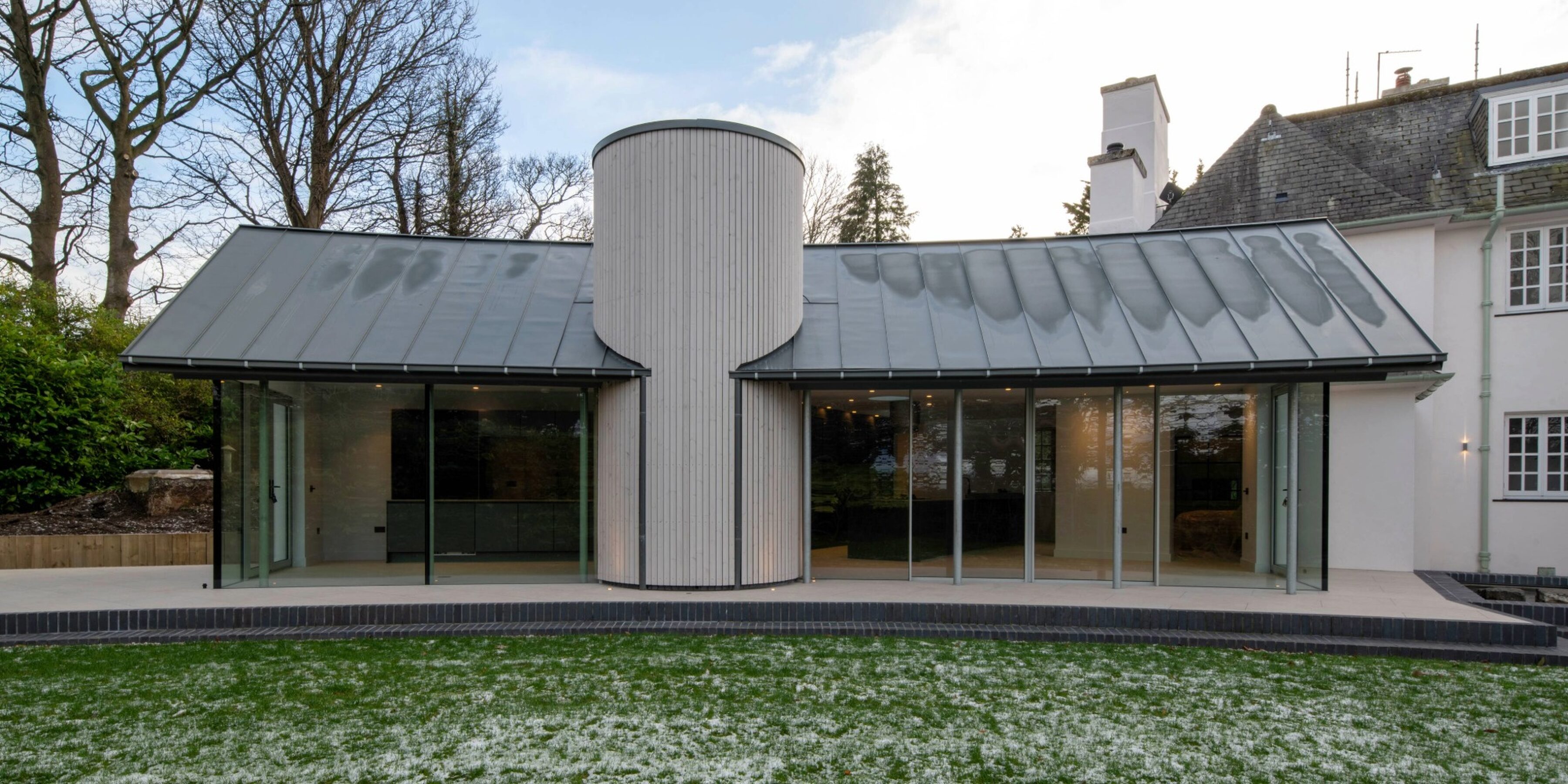 Glenwood Curved Sliding Doors in Scotland
