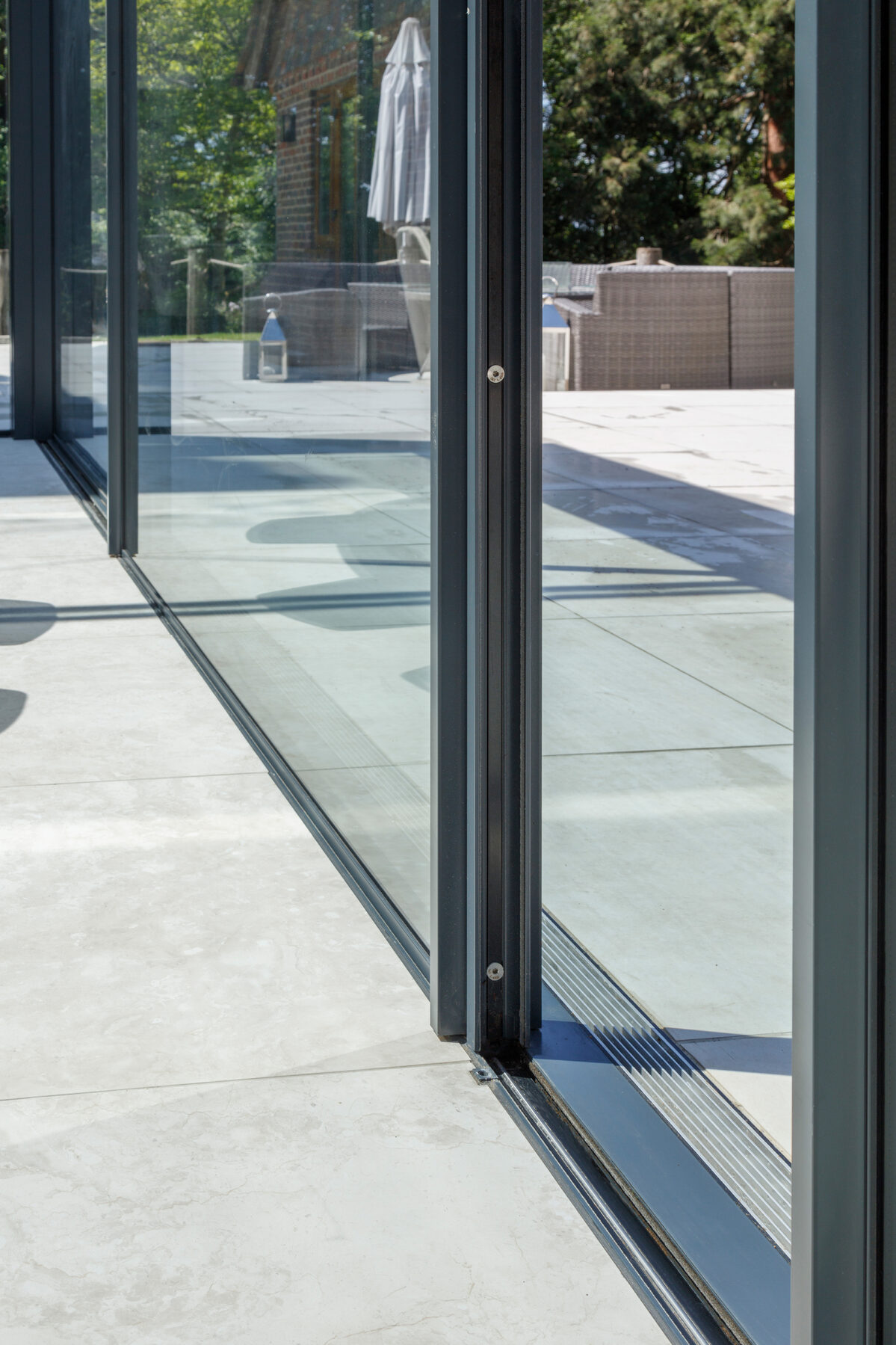 Slim sliding doors in Tunbridge Wells - Collingwood - minimal windows