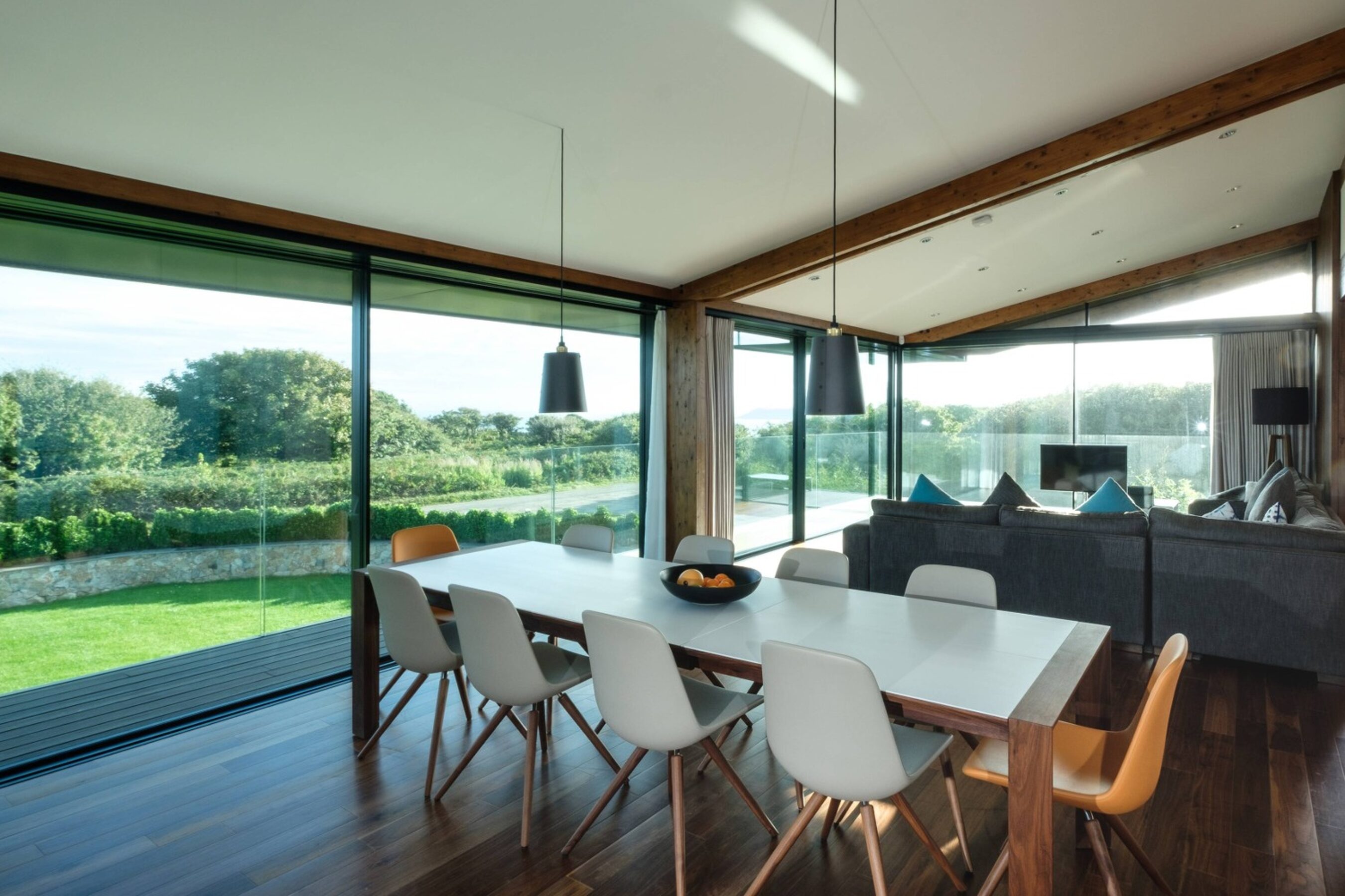 Large format glass sliding doors in Wales | Silver House