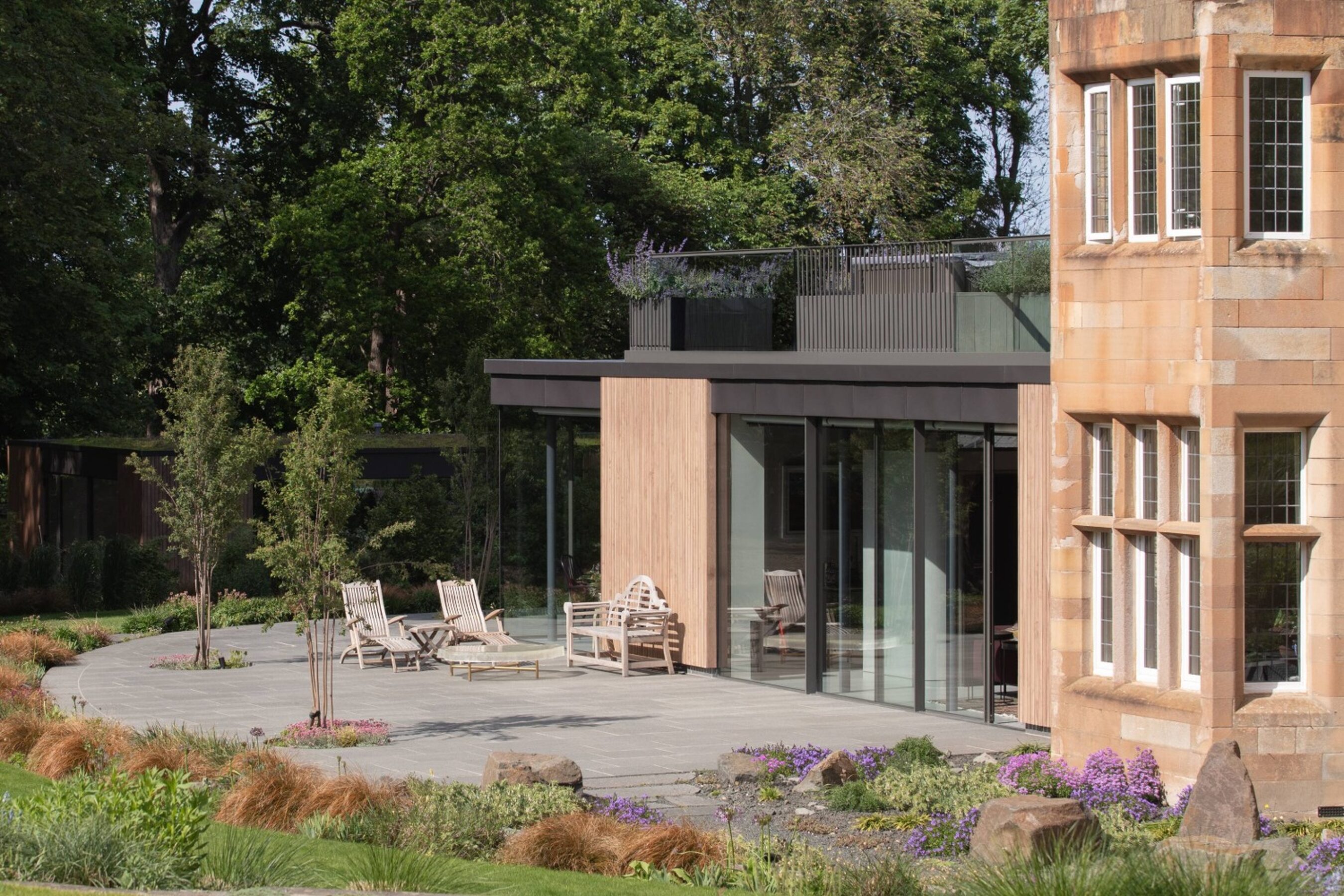Side View of Garden Extension | Slim Sliding Glass Doors in Edinburgh