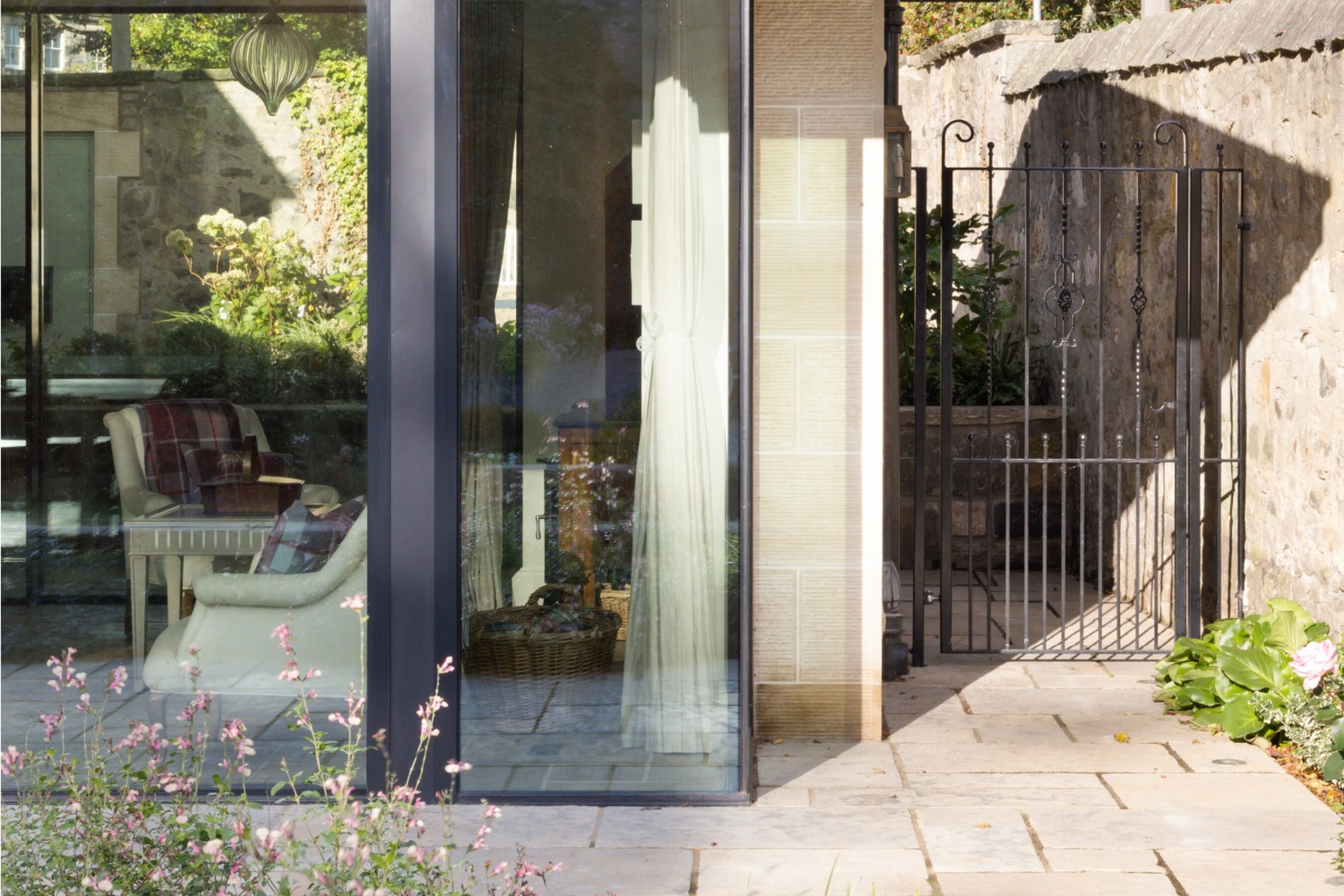 Glass to Glass Corner | Triple Glazed Sliding Doors in Scotland | Edinburgh Georgian Villa