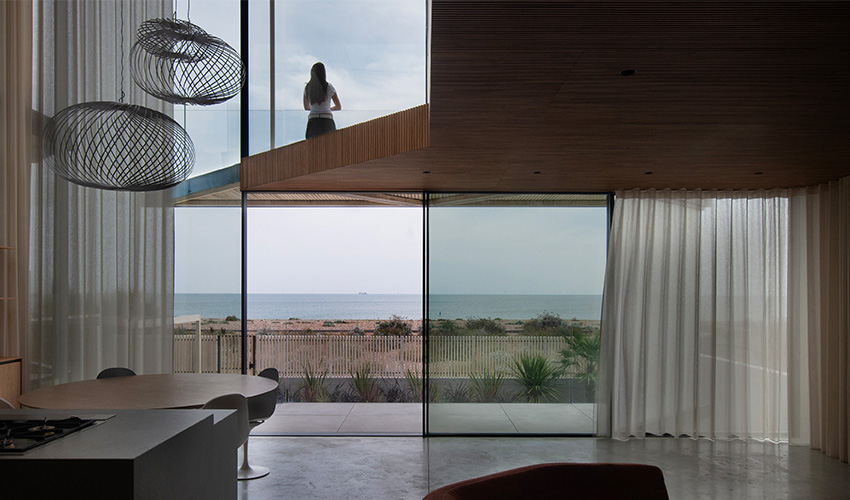 minimal windows - 6m tall doors - Shoreham Beach House